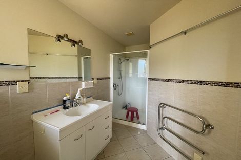 Photo of property in 83 Te Wharau Drive, Greenhithe, Auckland, 0632