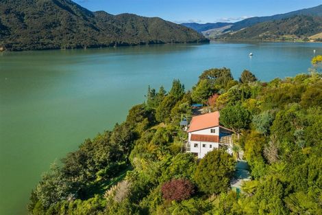 Photo of property in 577 Queen Charlotte Drive, Havelock, Picton, 7281