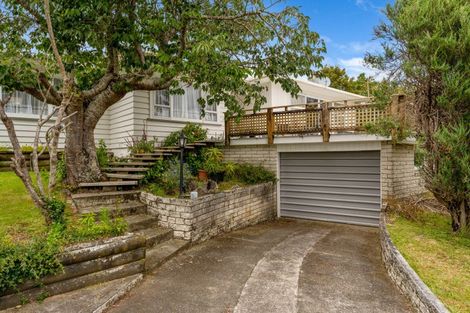 Photo of property in 21 Tui Crescent, Waikanae, 5036