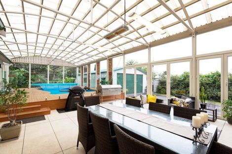 Photo of property in 80 Paynters Avenue, Strandon, New Plymouth, 4312