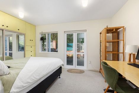 Photo of property in 16 Lawson Place, Mount Victoria, Wellington, 6011