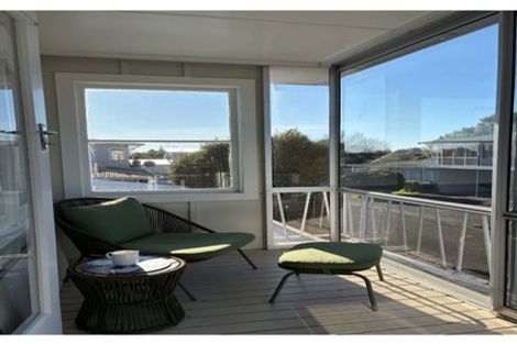 Photo of property in 2 Te Awe Awe Court, Hokowhitu, Palmerston North, 4410