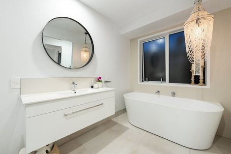 Photo of property in 35 El Questro Drive, Papamoa, 3118