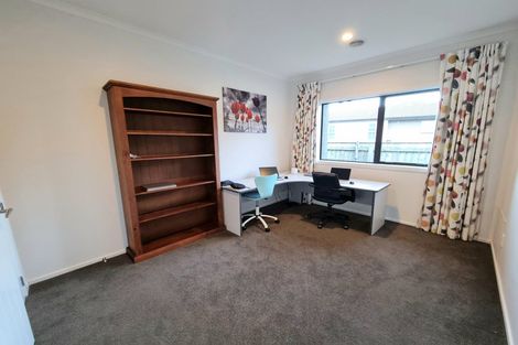 Photo of property in 11 Bickerton Rise, Churton Park, Wellington, 6037