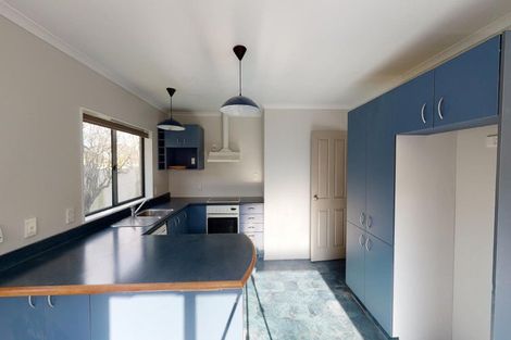 Photo of property in 8a Battersea Place, Roslyn, Palmerston North, 4414