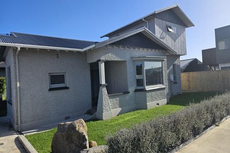 Photo of property in 7 French Street, Moturoa, New Plymouth, 4310