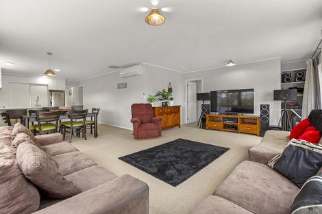 Photo of property in 2 Taipari Avenue, Raglan, 3225