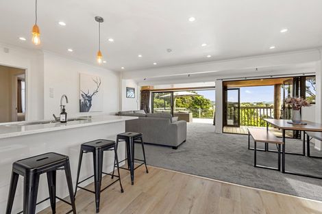 Photo of property in 8 Bay View Road, Raglan, 3225