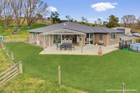 Photo of property in 65 Jumna Road, Maungaturoto, 0587