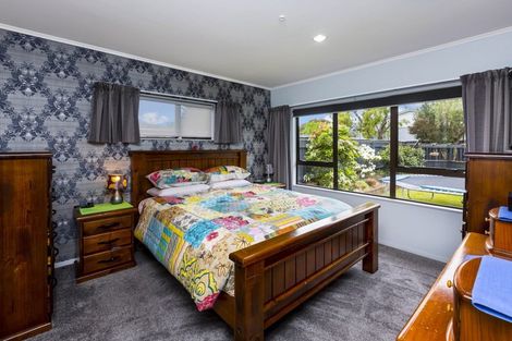 Photo of property in 20 Kashmir Avenue, Clouston Park, Upper Hutt, 5018