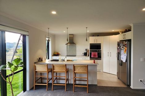 Photo of property in 1 Blackhawk Close, Kinloch, Taupo, 3377