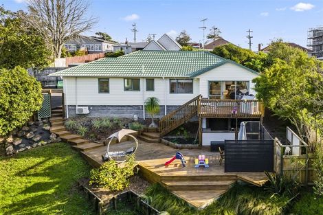 Photo of property in 319a Rangatira Road, Beach Haven, Auckland, 0626