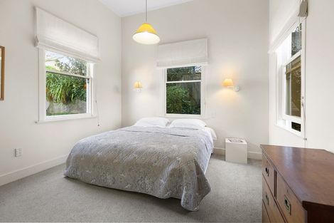 Photo of property in 10 Wesley Road, Kelburn, Wellington, 6012