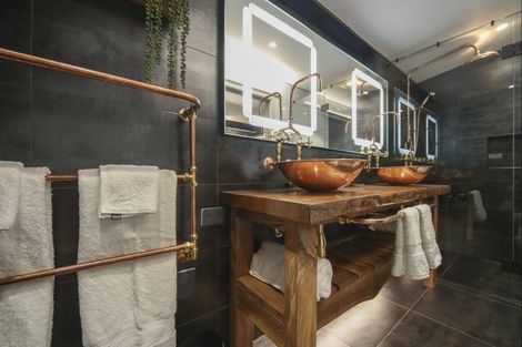 Photo of property in 8 Ormond Road, Hospital Hill, Napier, 4110