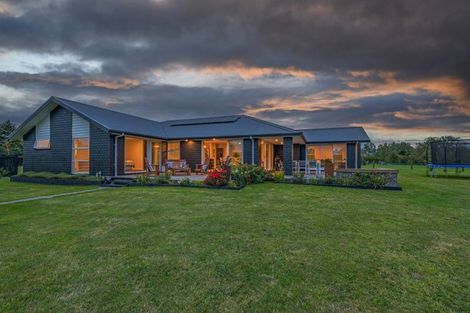 Photo of property in 541 Stoney Creek Road, Kelvin Grove, Palmerston North, 4470