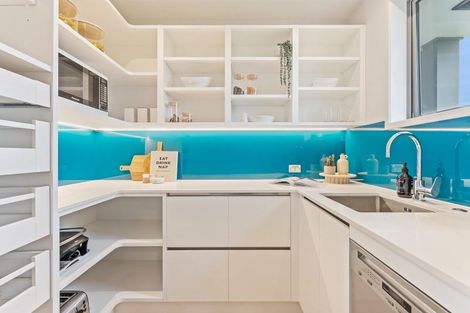 Photo of property in 5 Shearwater Lane, Point Wells, 0986