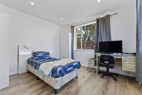 Photo of property in 244b Great North Road, Henderson, Auckland, 0612