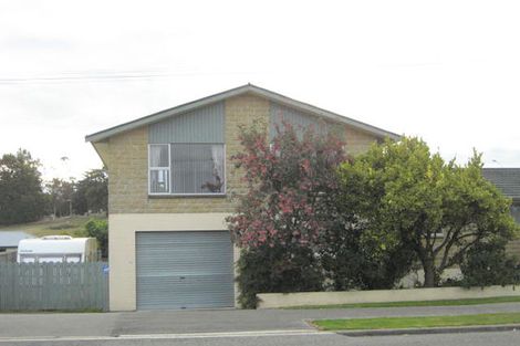 Photo of property in 16 Stuart Street, Holmes Hill, Oamaru, 9401