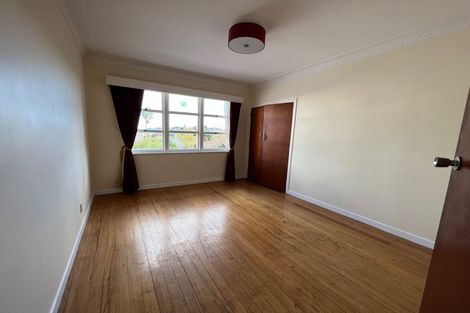 Photo of property in 9 Lewis Road, Pakuranga, Auckland, 2010