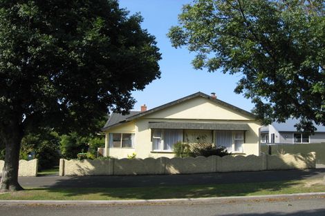 Photo of property in 28 Memorial Avenue, Parkside, Timaru, 7910