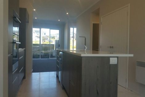 Photo of property in 2b Makura Road, Long Bay, Auckland, 0630