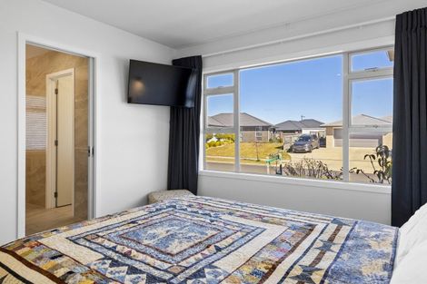 Photo of property in 6 Raupo Crescent, Wharewaka, Taupo, 3330