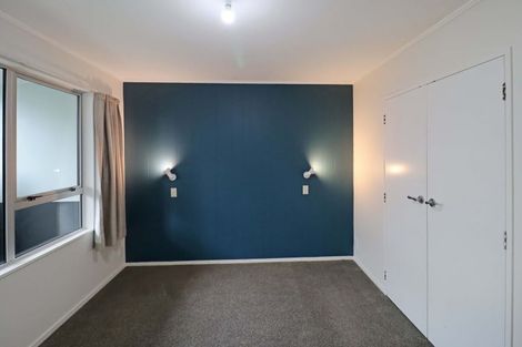 Photo of property in 11a Colchester Crescent, Newlands, Wellington, 6037