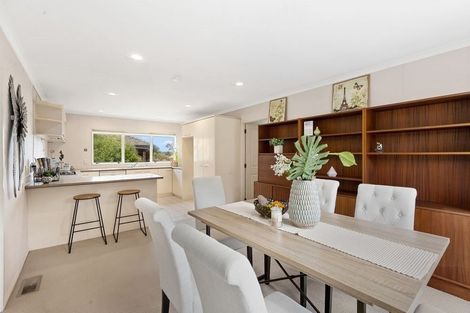 Photo of property in 11 Arirang Rise, Pinehill, Auckland, 0632