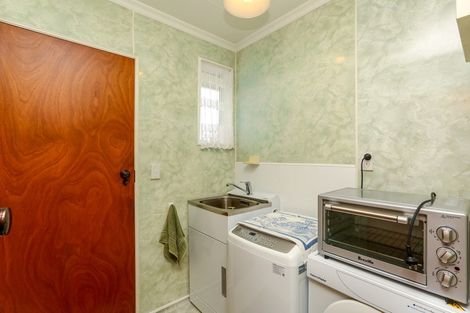 Photo of property in 19 Roy Terrace, Moturoa, New Plymouth, 4310