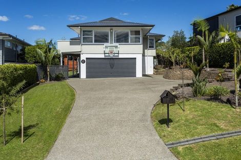 Photo of property in 13 Hume Drive, Hillcrest, Auckland, 0627