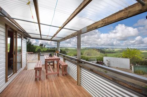 Photo of property in 398 Ruapuke Road, Raglan, 3296