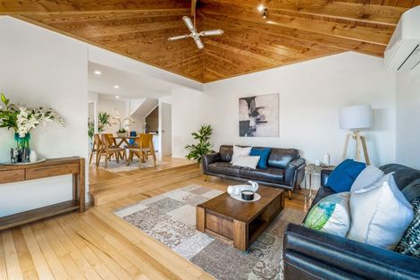 Photo of property in 118 Stanmore Bay Road, Stanmore Bay, Whangaparaoa, 0932