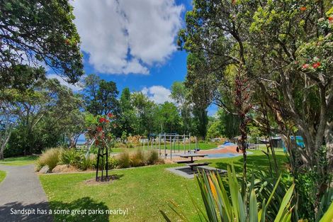 Photo of property in 16 Kanuka Road, Sandspit, Warkworth, 0982