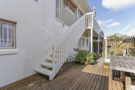 Photo of property in 2/1 West Hoe Road, Orewa, 0931