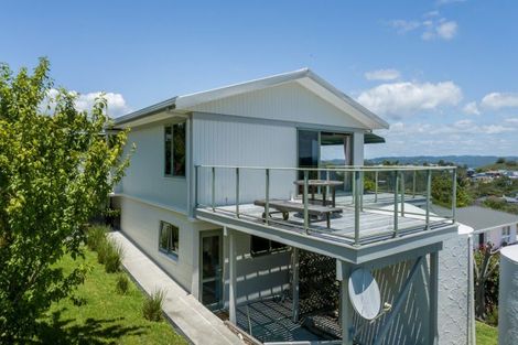 Photo of property in 37 Oneroa Road, Russell, 0202