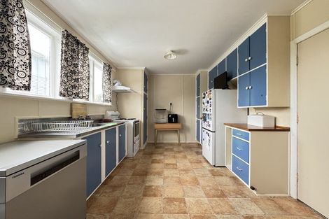 Photo of property in 8 Takatimu Way, Johnsonville, Wellington, 6037