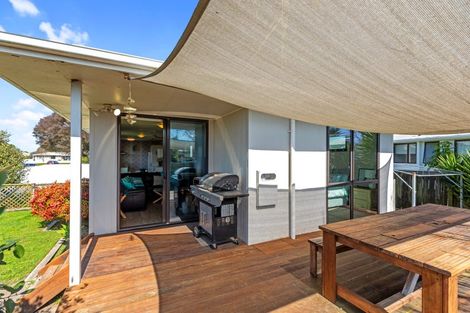 Photo of property in 5 Longstead Avenue, Papamoa Beach, Papamoa, 3118