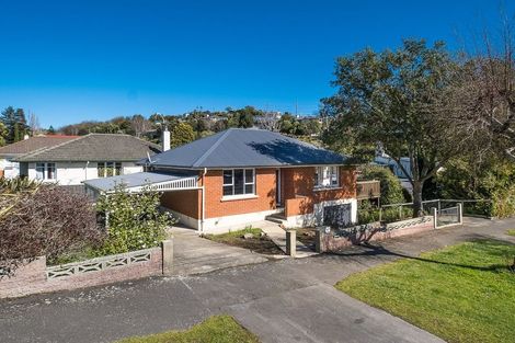 Photo of property in 1 Centennial Avenue, Helensburgh, Dunedin, 9010