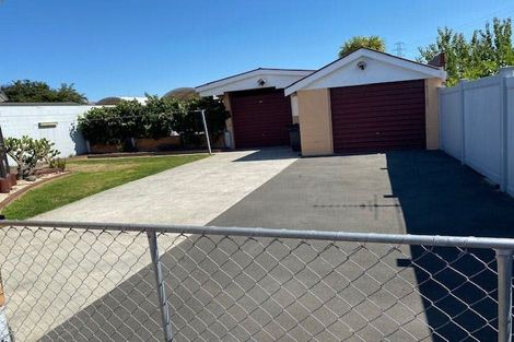 Photo of property in 61 Denise Crescent, Hornby, Christchurch, 8042