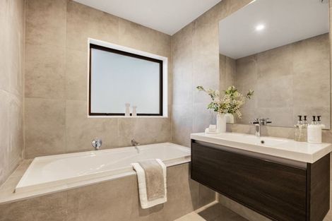 Photo of property in 18 Kuku Avenue, Red Beach, 0932