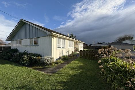 Photo of property in 6 Taumaihi Street, Bulls, 4818