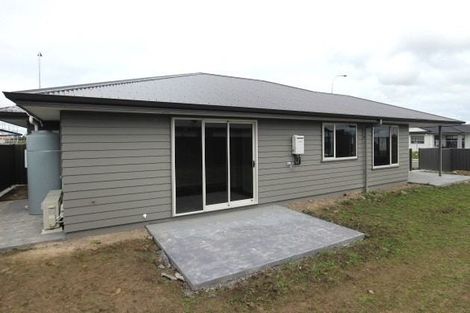 Photo of property in 33 Belgrove Drive, Waipukurau, 4200