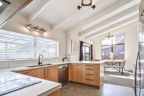 Photo of property in 8 Palmer Place, Parkvale, Hastings, 4122