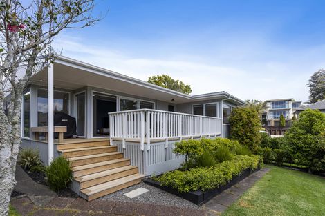 Photo of property in 2/16 Castleton Drive, Howick, Auckland, 2014