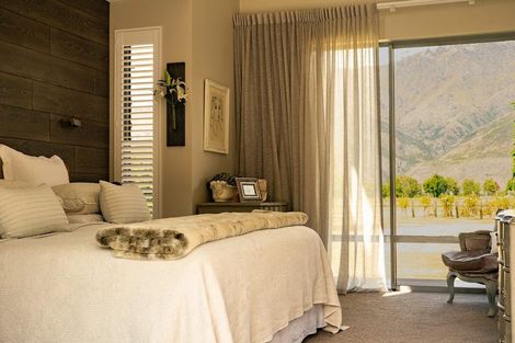 Photo of property in 4 Ellen Johnson Terrace, Lake Hayes, Queenstown, 9371