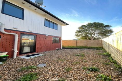 Photo of property in 10a Benton Place, Manurewa, Auckland, 2102