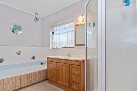 Photo of property in 100 Coopers Road, Gate Pa, Tauranga, 3112