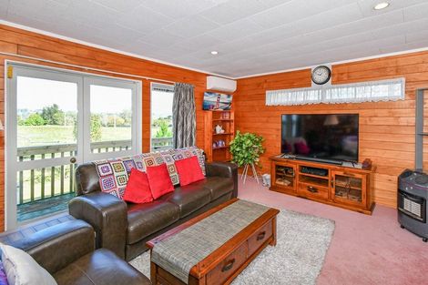 Photo of property in 21 Saint Johns Avenue, Tuakau, 2121