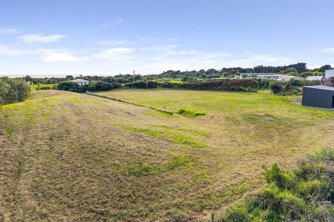 Photo of property in 2 Sims Road, Te Horo Beach, Otaki, 5581