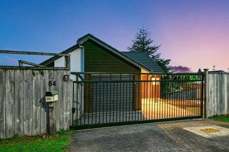Photo of property in 64 Birdwood Road, Swanson, Auckland, 0612